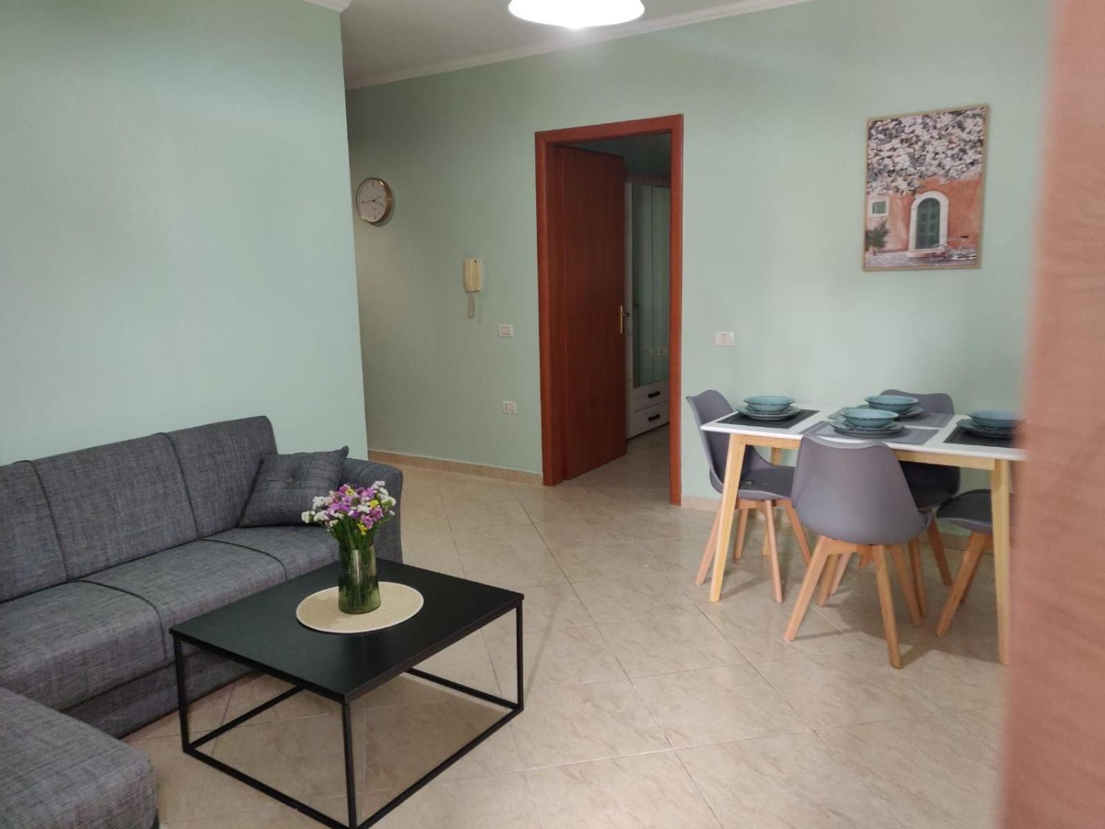 Bevis Apartment Tirana Buitenkant foto