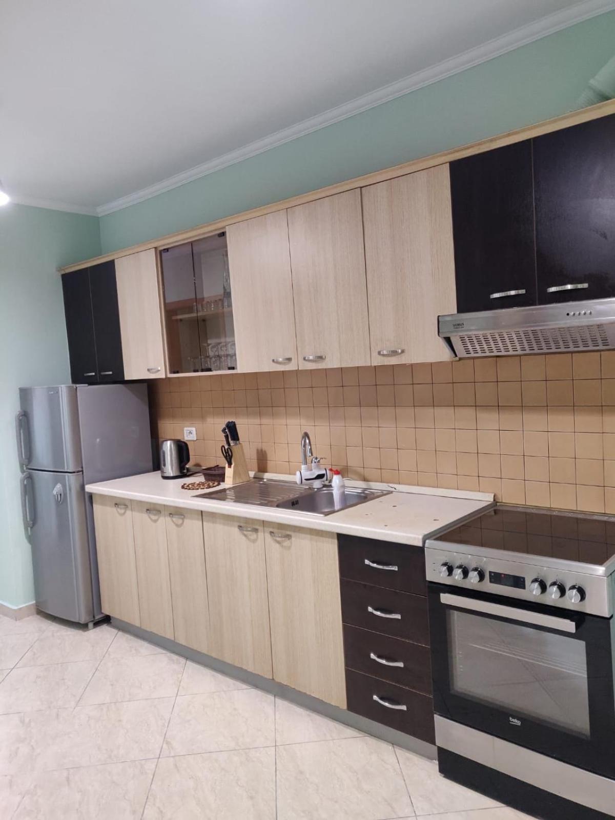 Bevis Apartment Tirana Buitenkant foto