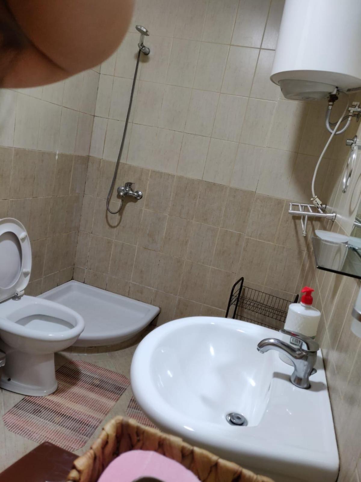 Bevis Apartment Tirana Buitenkant foto