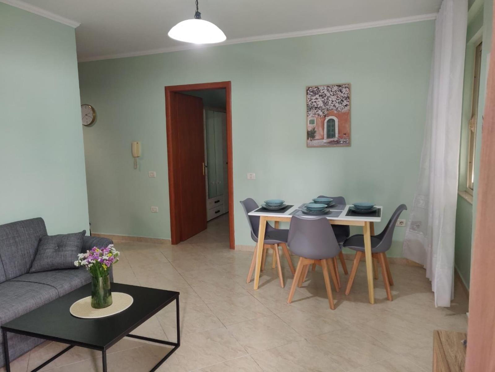 Bevis Apartment Tirana Buitenkant foto