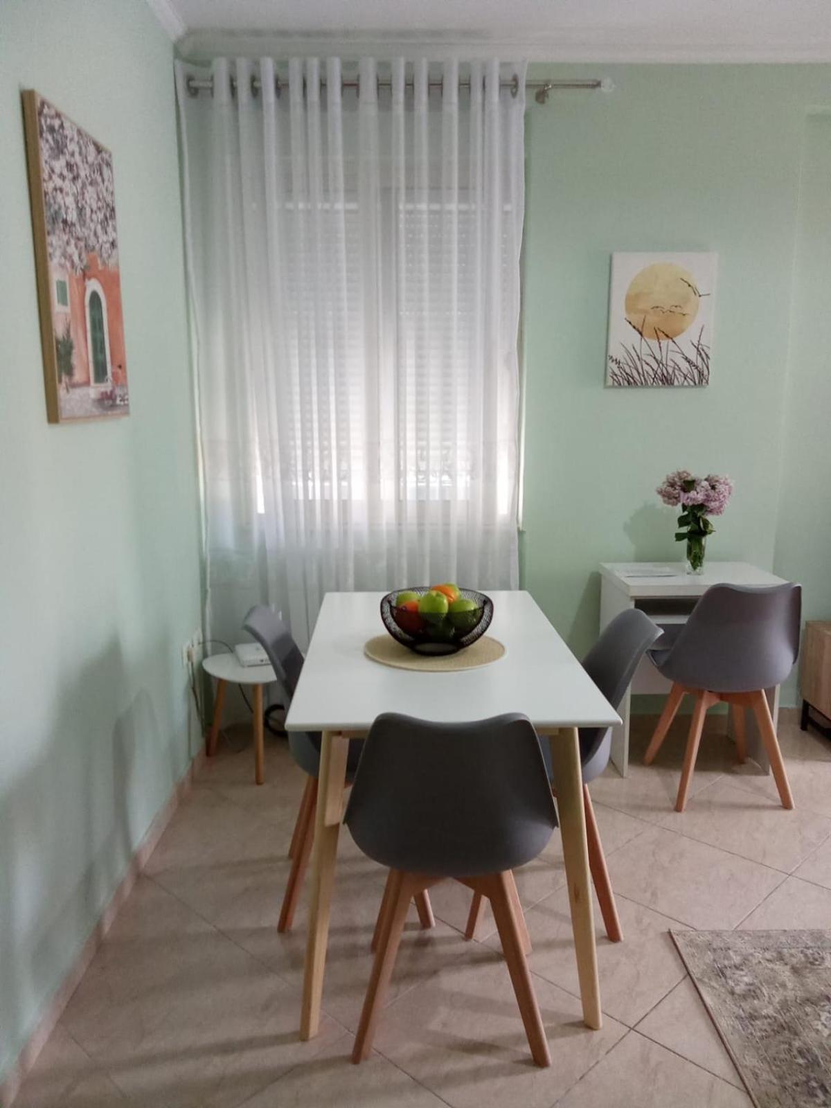 Bevis Apartment Tirana Buitenkant foto