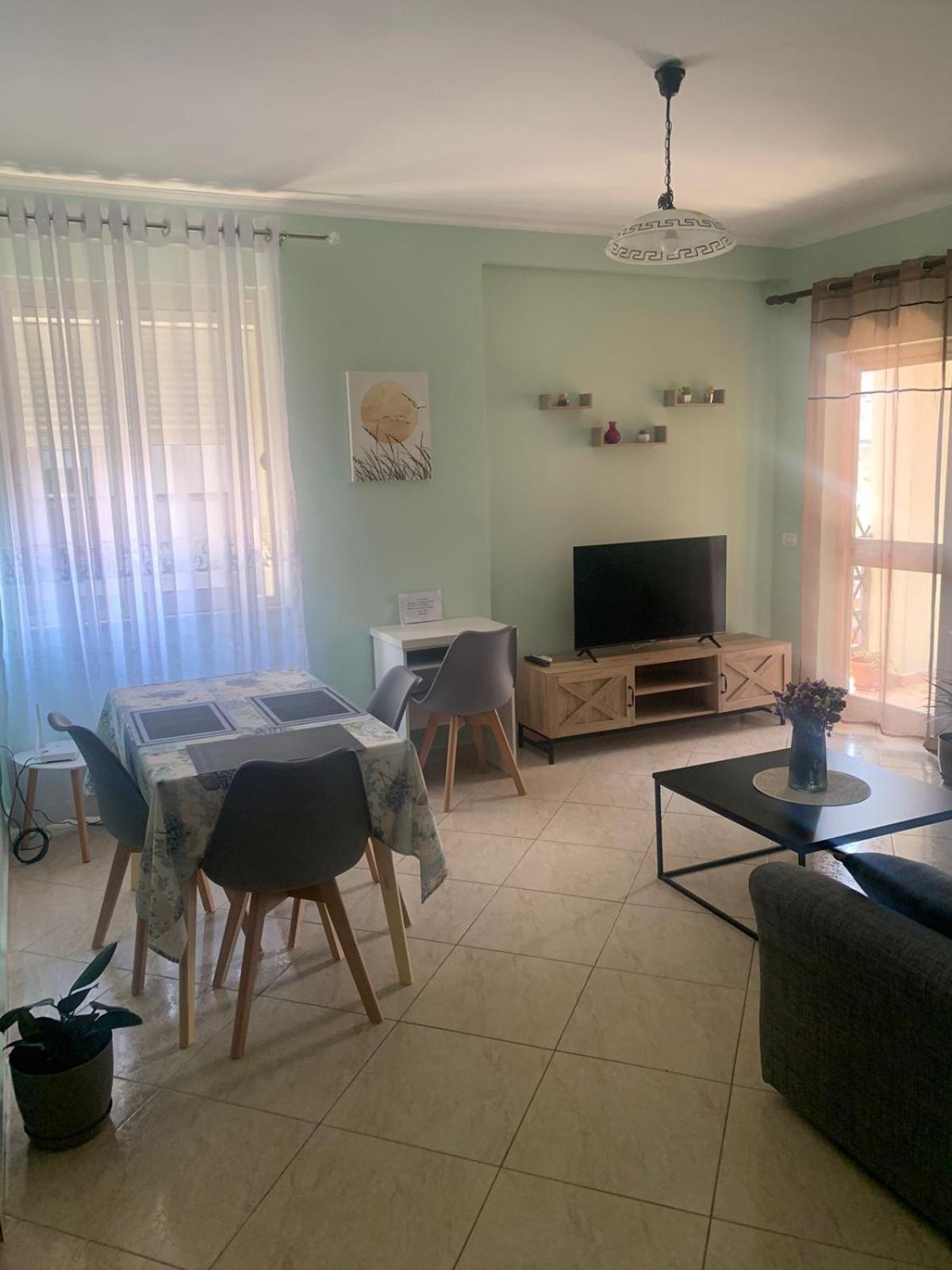 Bevis Apartment Tirana Buitenkant foto